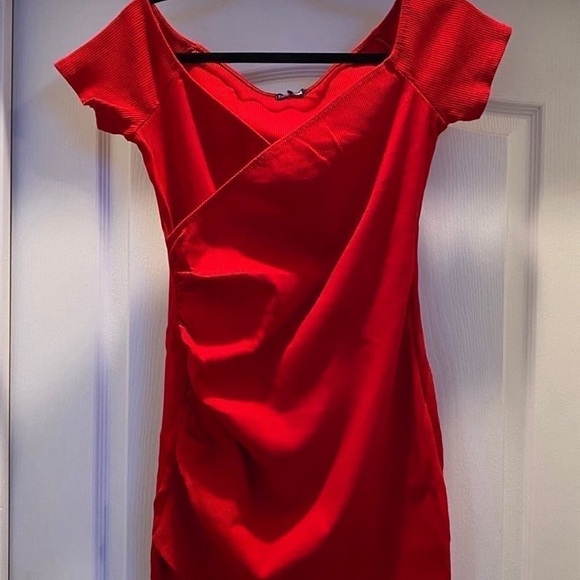 Women’s Fashion Nova Dress, Red, Off Shoulder - Picture 6 of 9
